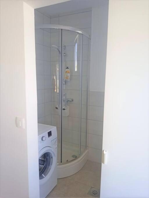 Lovely Flat, City Center With Free Parking Varazdin Exterior photo